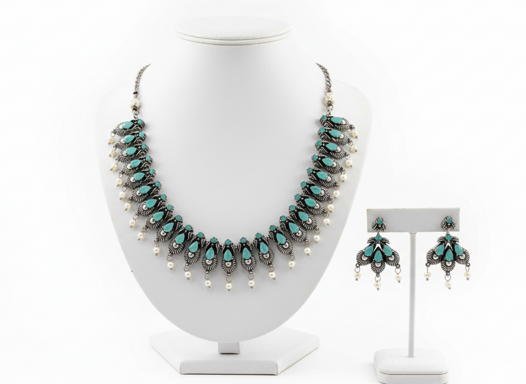 Traditional Sea Green Pastel turquise Stones oxidized metal Necklace