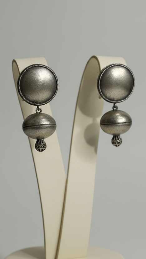 Antique silver metal drop earings